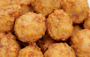 每日一款肉丸制作方法-家常炸肉丸子配方和做法